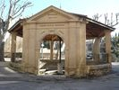 Photo 1 lavoir VERS PONT DU GARD