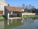 Lavoir en bord d'étang
