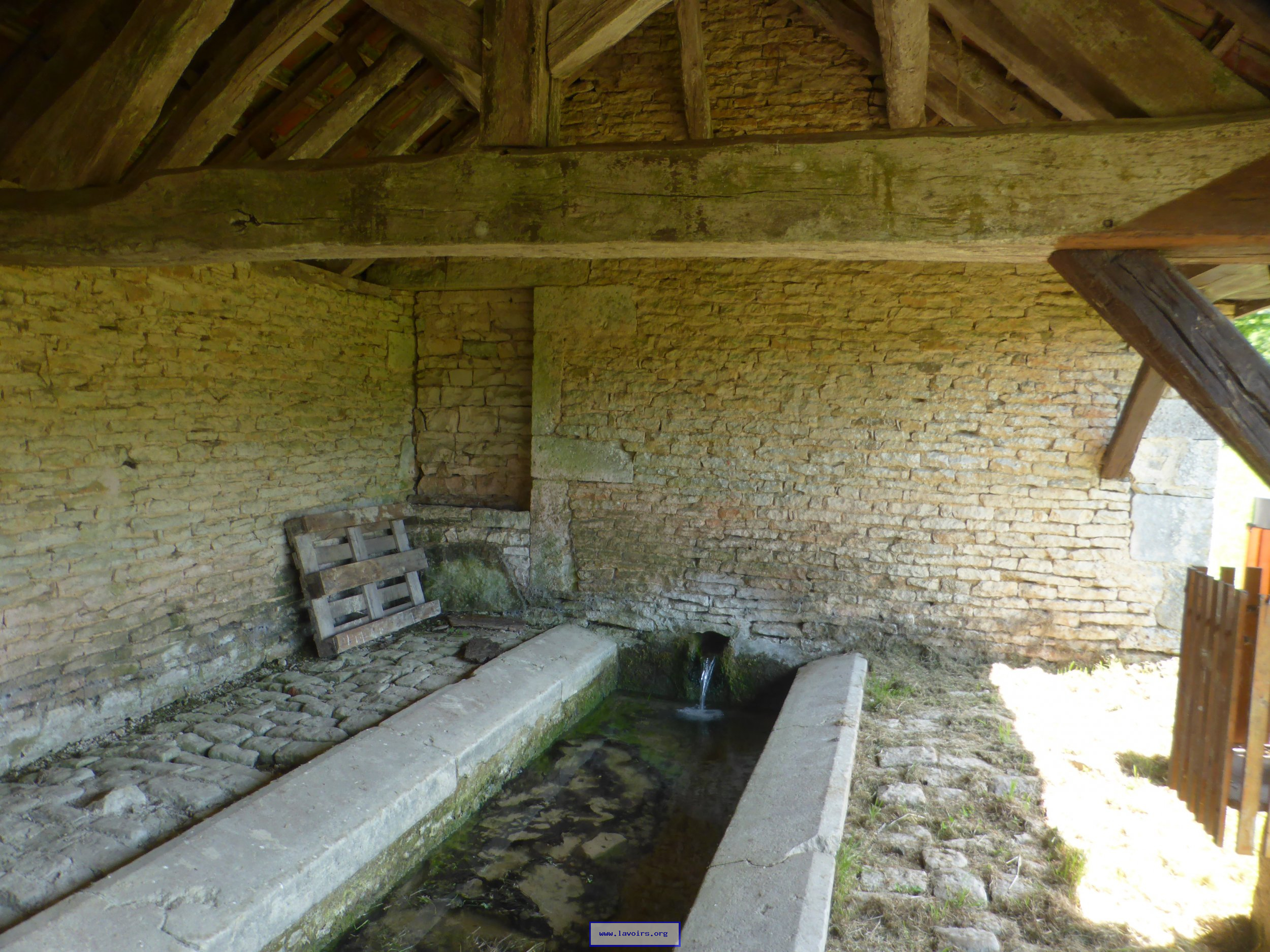 Lavoir de VANNAIRE