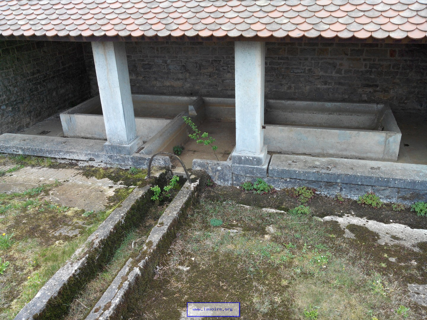 Lavoir de VERS EN MONTAGNE