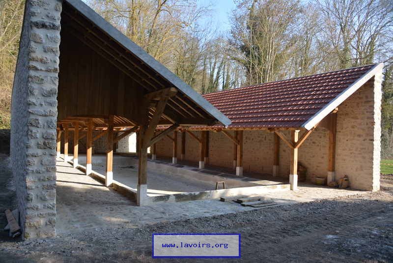 Le Moulin De La Bonde à Crespières Lavoirs des Yvelines (78) | lavoirs.org